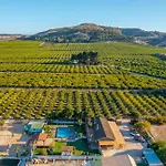 Villa Caleros - *