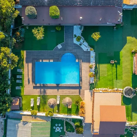 Villa Caleros *